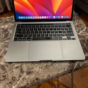 MacBook Pro 13” (2020) 32GB RAM